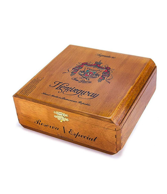 Arturo Fuente Hemingway Signature Cigar - Image 2